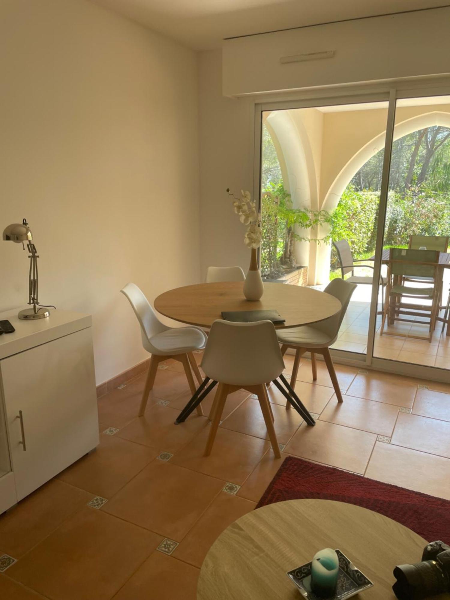 2 Pieces Saint Raphael Renove, Classe 4 Etoiles, 100 M Plages, Piscine, Tennis, Parc, Terrasse, Jardin Privatif Εξωτερικό φωτογραφία