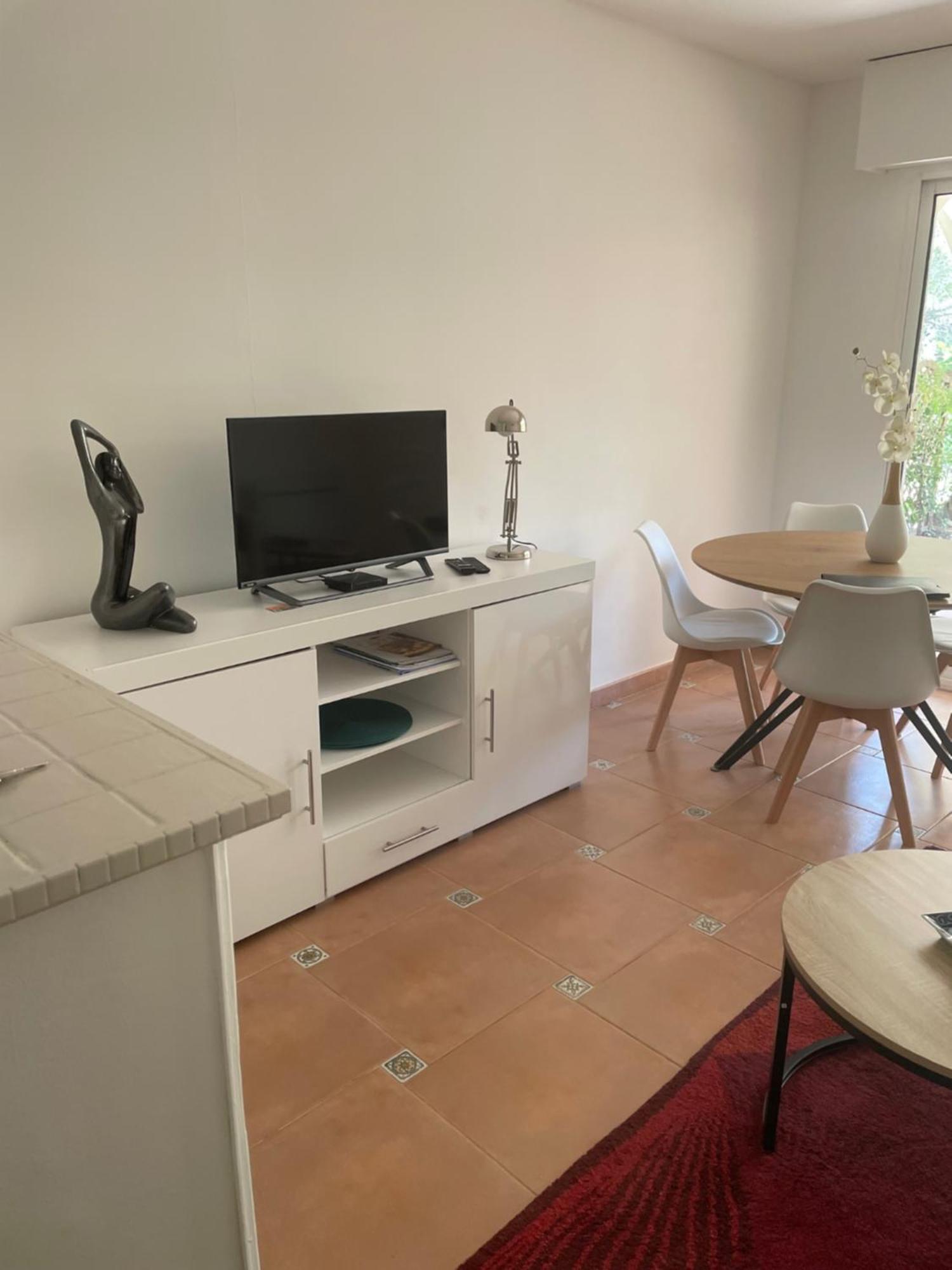 2 Pieces Saint Raphael Renove, Classe 4 Etoiles, 100 M Plages, Piscine, Tennis, Parc, Terrasse, Jardin Privatif Εξωτερικό φωτογραφία