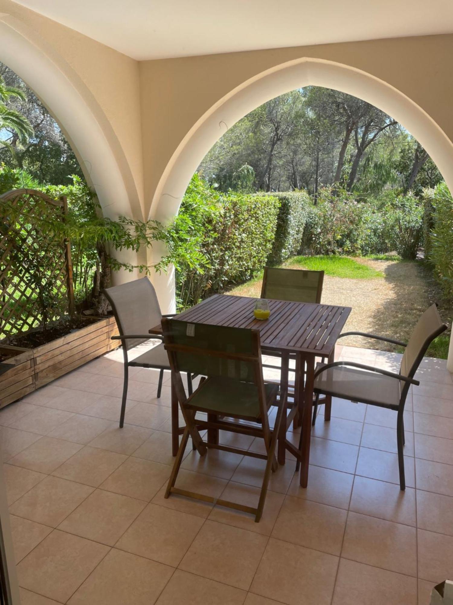 2 Pieces Saint Raphael Renove, Classe 4 Etoiles, 100 M Plages, Piscine, Tennis, Parc, Terrasse, Jardin Privatif Εξωτερικό φωτογραφία