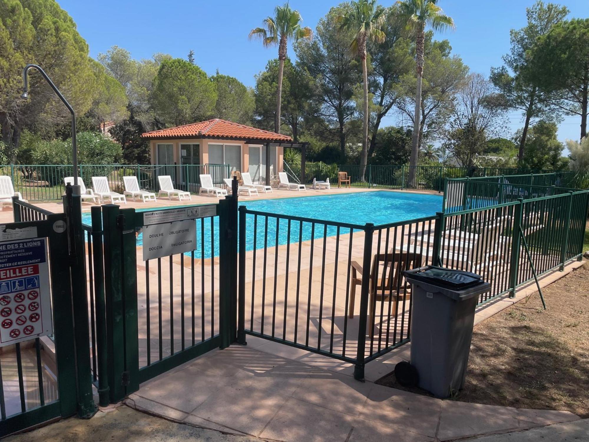2 Pieces Saint Raphael Renove, Classe 4 Etoiles, 100 M Plages, Piscine, Tennis, Parc, Terrasse, Jardin Privatif Εξωτερικό φωτογραφία