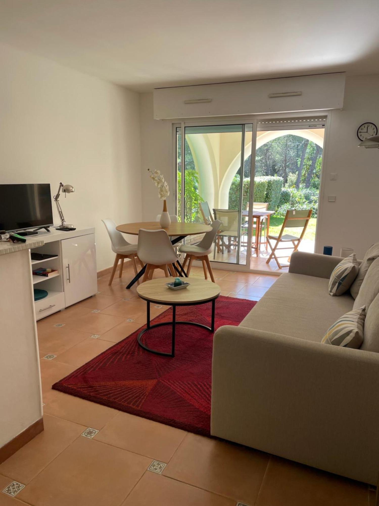 2 Pieces Saint Raphael Renove, Classe 4 Etoiles, 100 M Plages, Piscine, Tennis, Parc, Terrasse, Jardin Privatif Εξωτερικό φωτογραφία